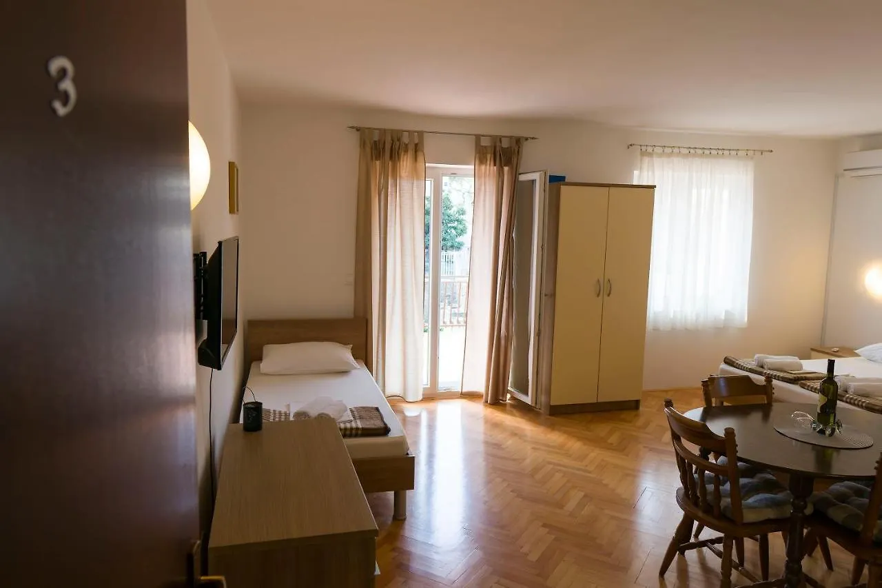 Apartments Victoria Trogir