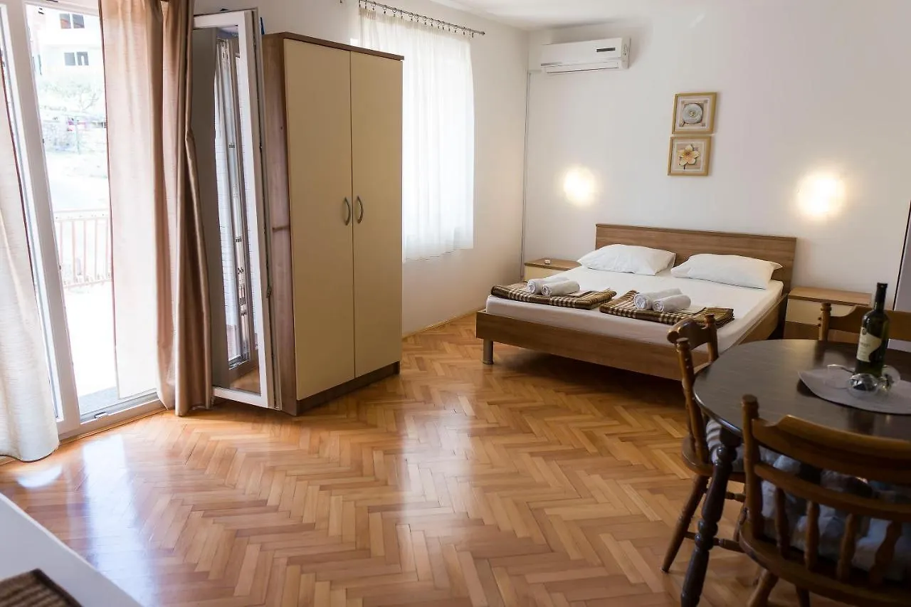 Apartments Victoria 트로기르 크로아티아